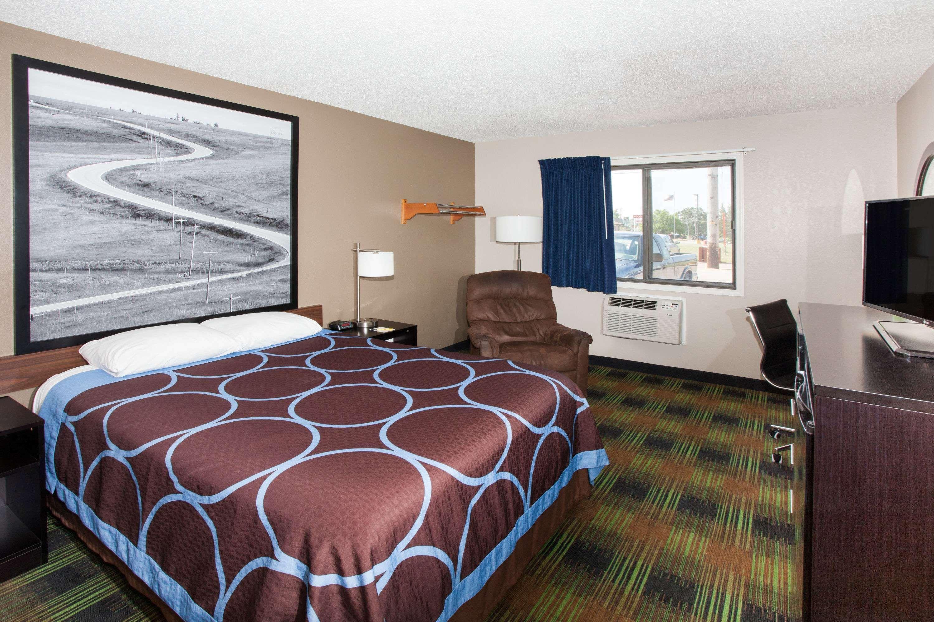 Super 8 by Wyndham Keokuk Hotel Bagian luar foto